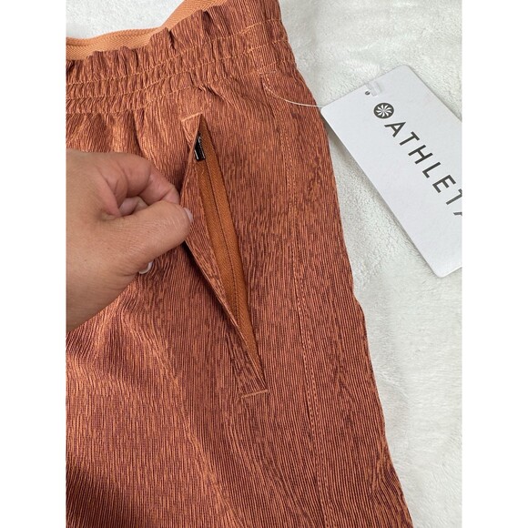 Athleta Wide  Pull-On Short Pant Zipped Pocket Travel Beach Women’s Sz 8 - Picture 3 of 12